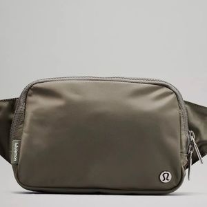 Lululemn bag